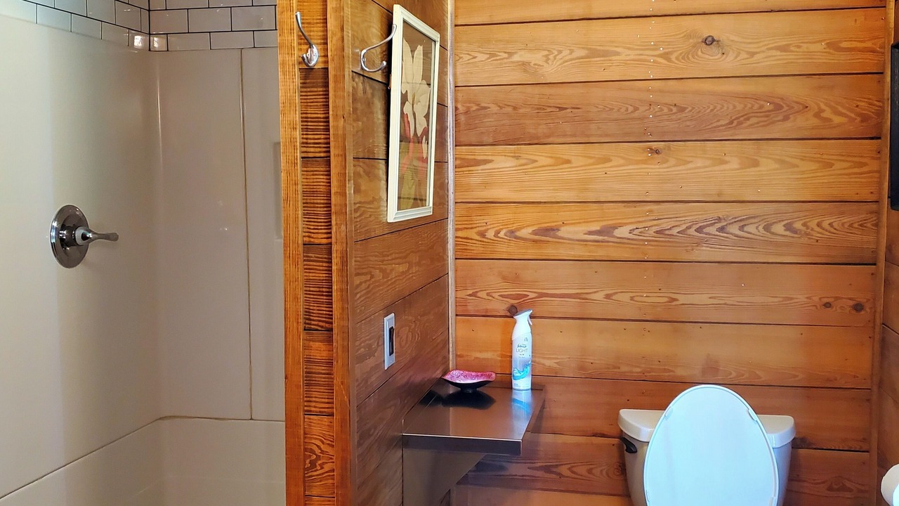 Photo of Bathroom in Shiner