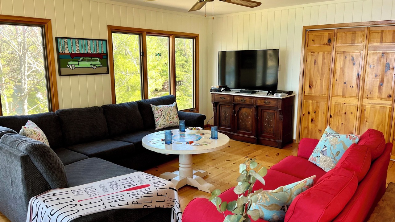 Photo of Livingroom in Broadbent