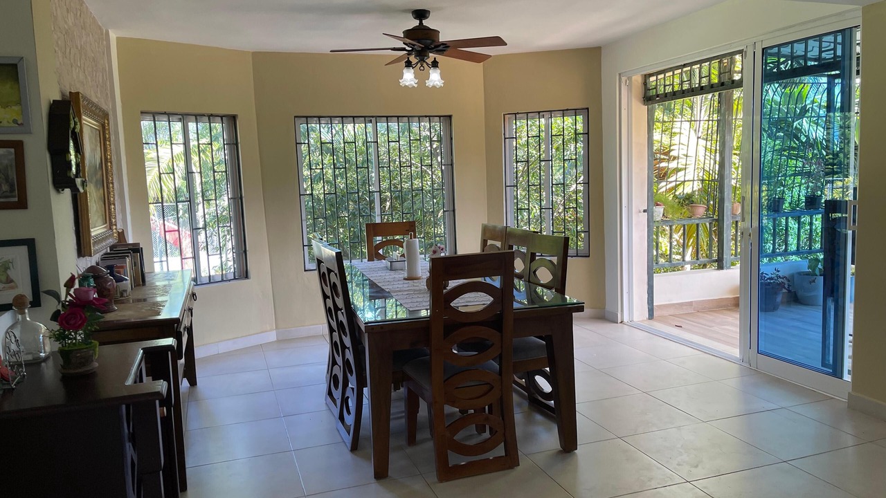 Photo of Others in Pedro Brand