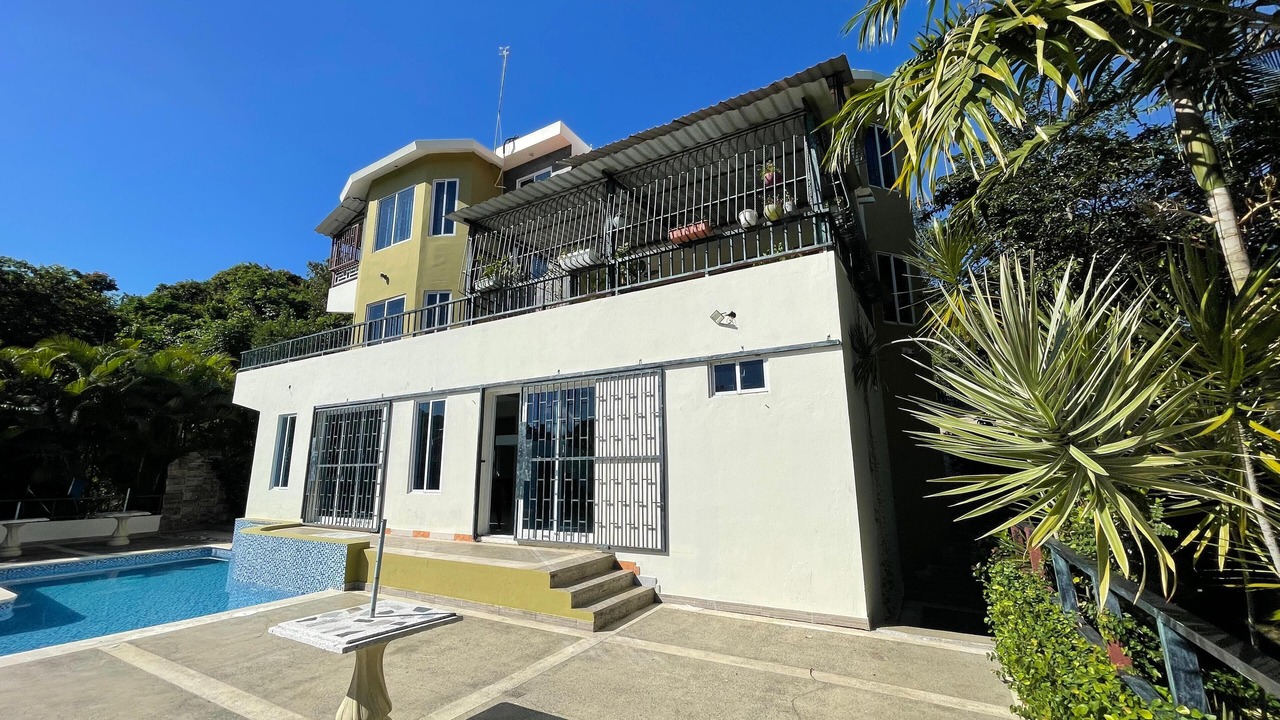 Photo of Outdoor in Pedro Brand