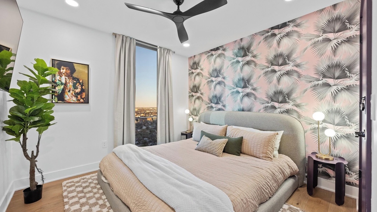 Photo of Bedroom in Rainey Street Historic District