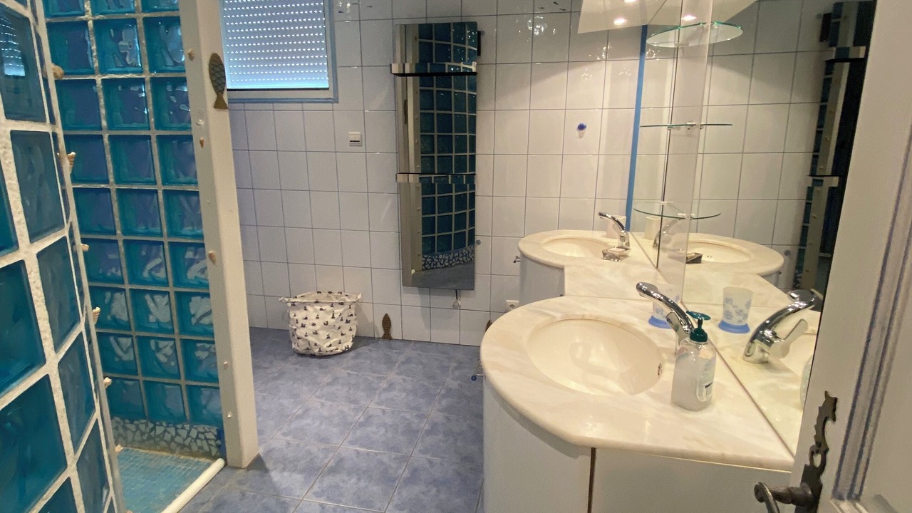 Photo of Bathroom in Cuzorn