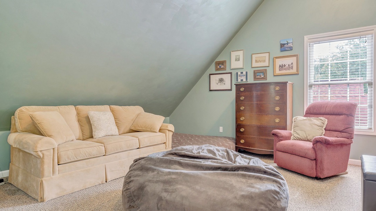 Photo of Livingroom in Salem