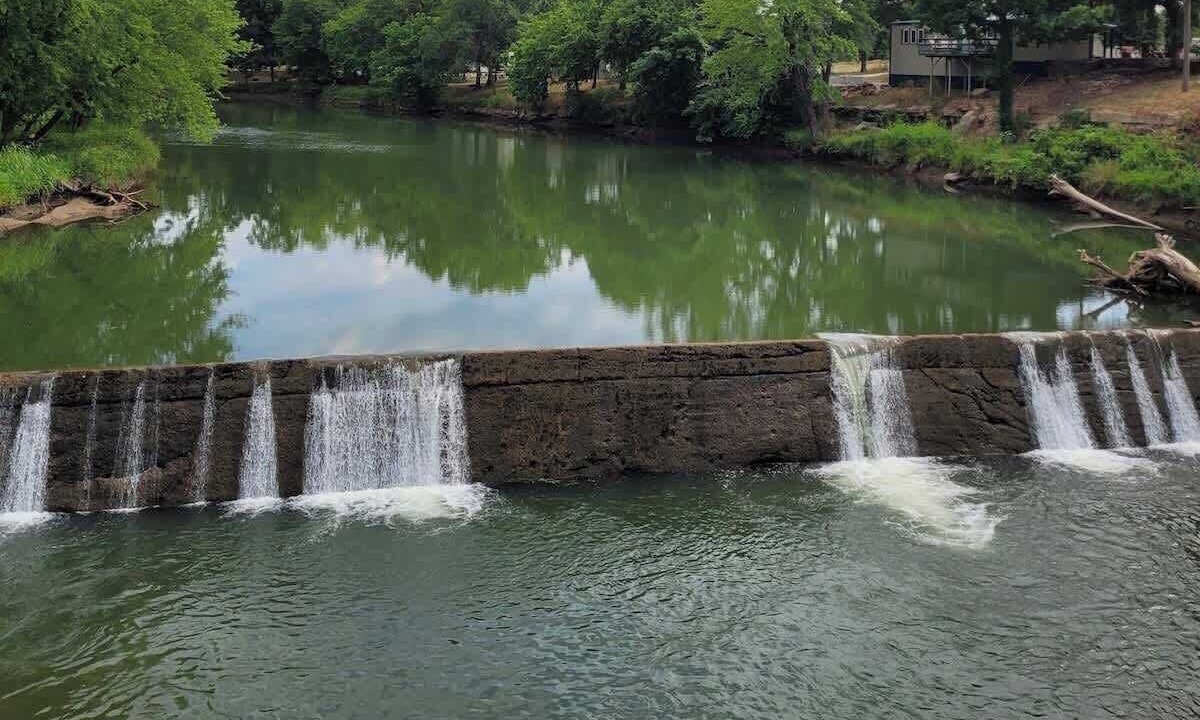 Photo of Others in Caplinger Mills