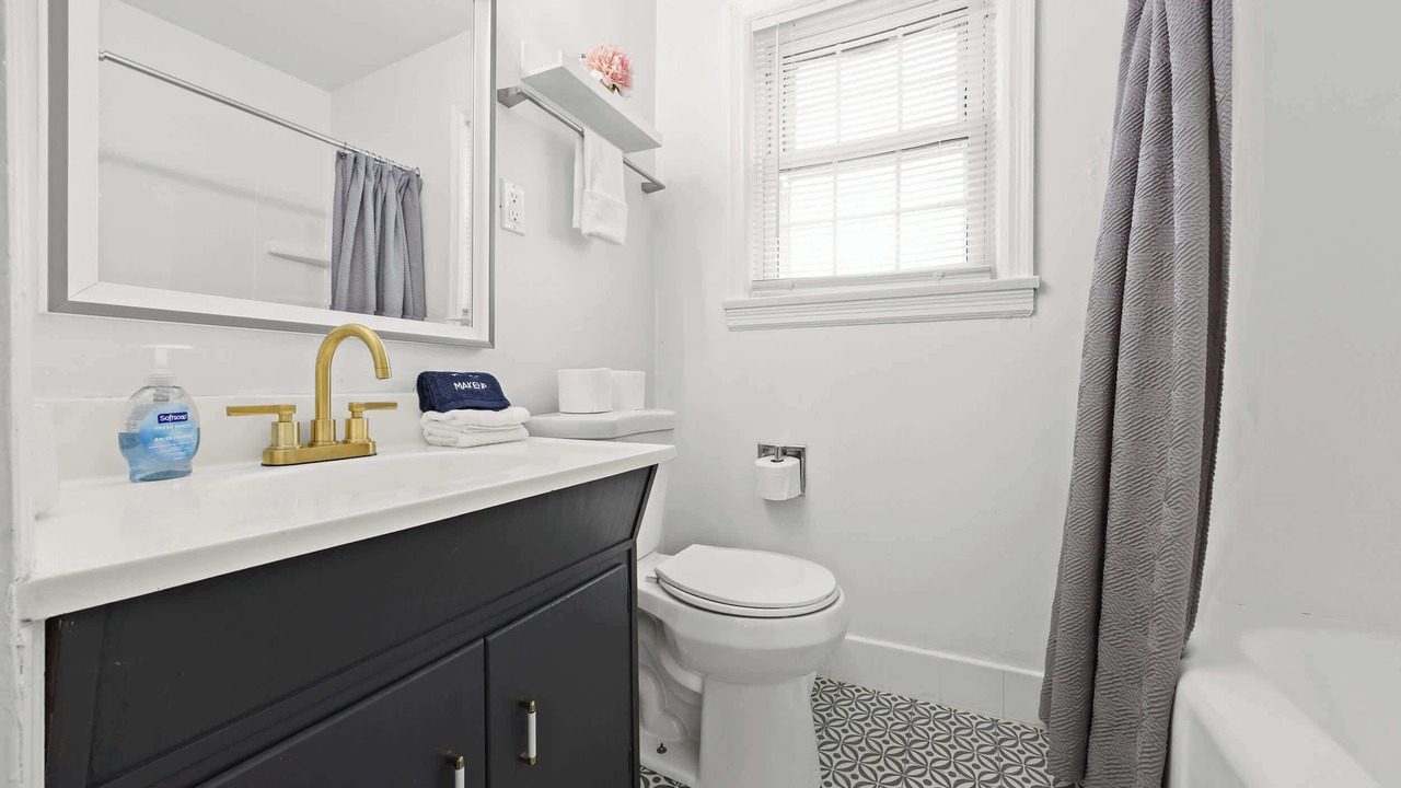 Photo of Bathroom in Audubon