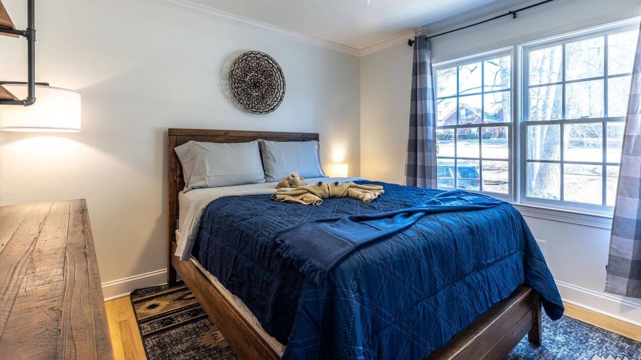 Photo of Bedroom in Acworth