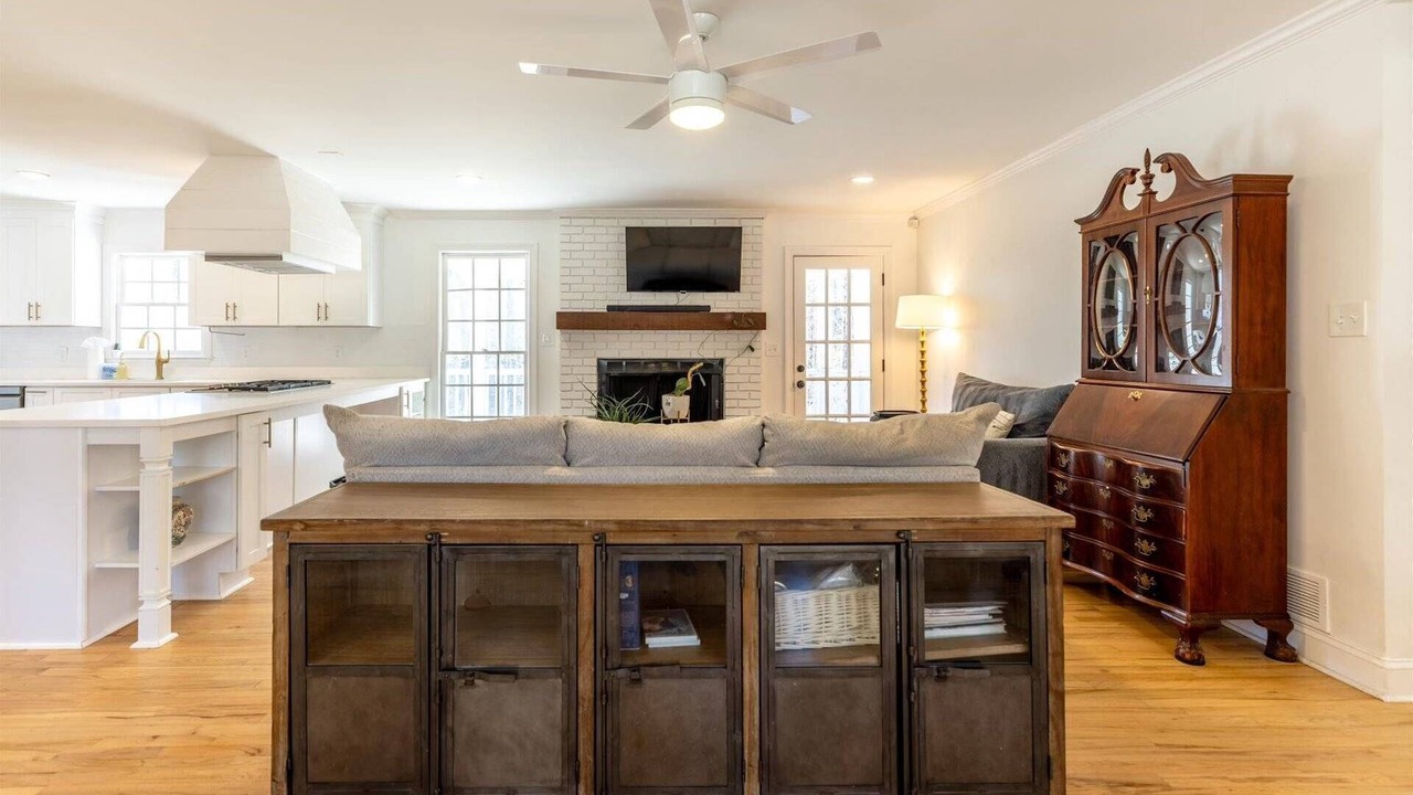 Photo of Livingroom in Acworth