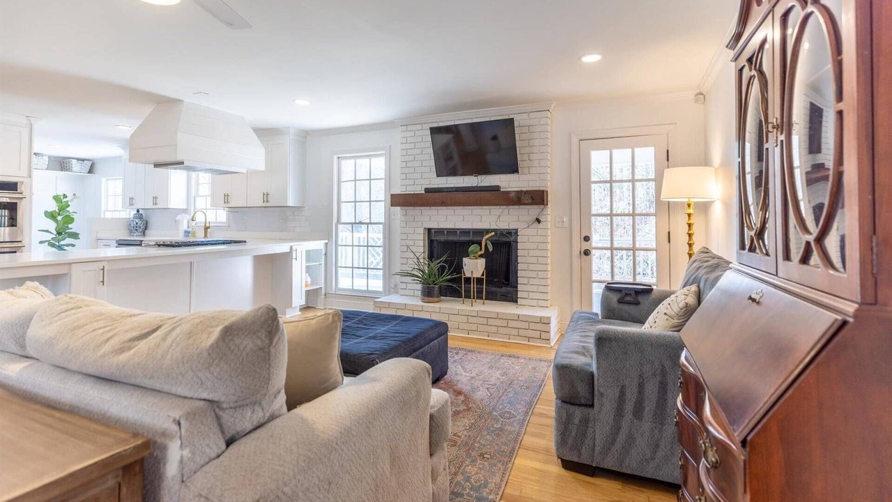 Photo of Livingroom in Acworth