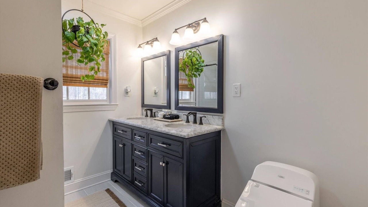 Photo of Bathroom in Acworth