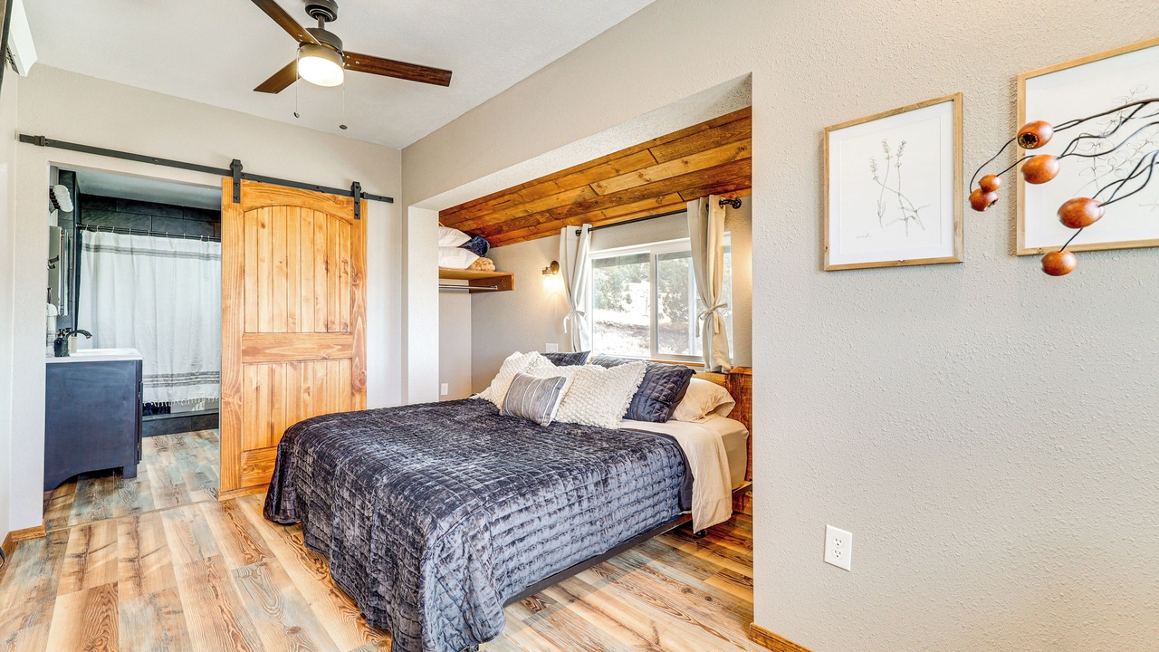 Photo of Bedroom in Springerville