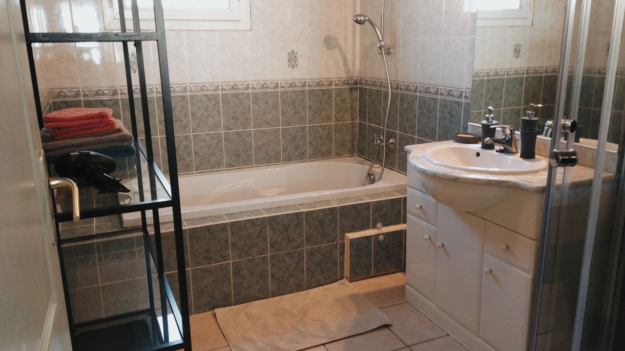 Photo of Bathroom in Pouzolles