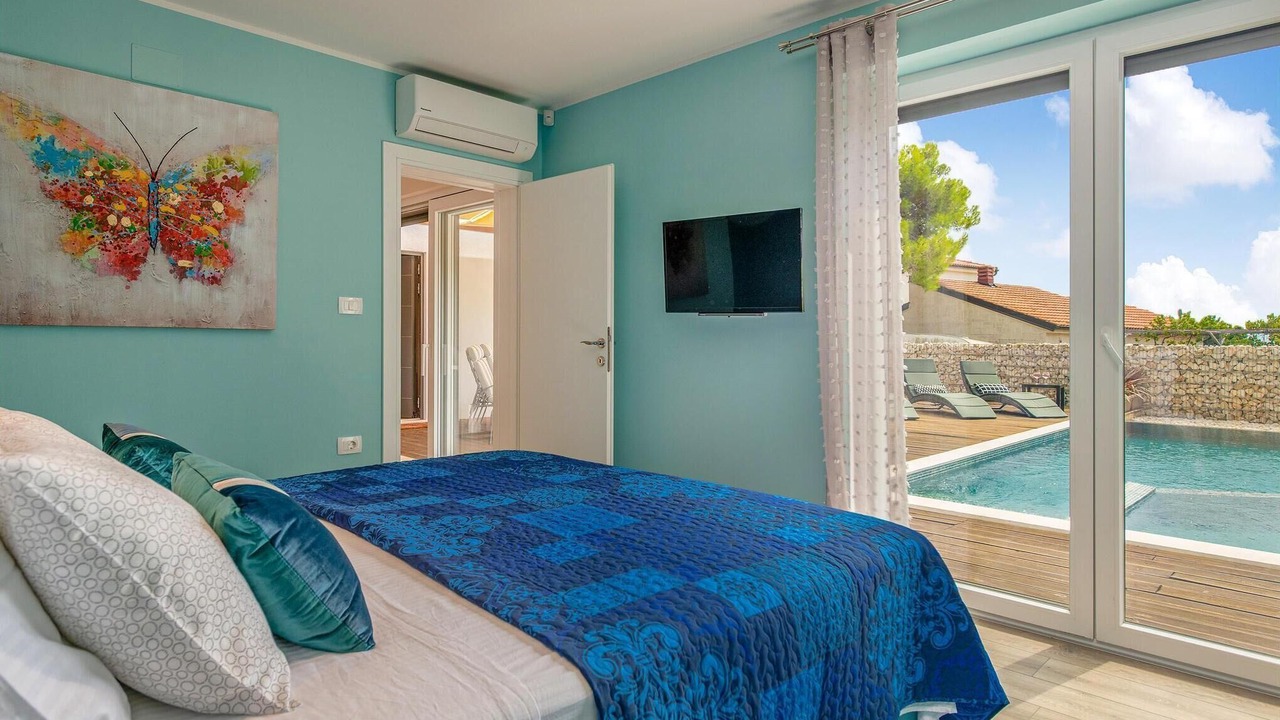 Photo of Bedroom in Pomer