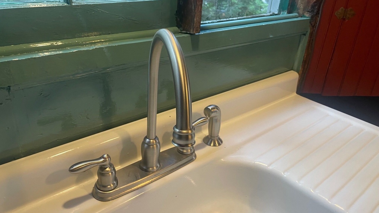 Photo of Bathroom in Town of Diana