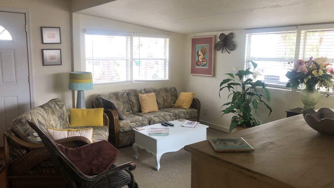 Photo of Livingroom in Bradenton Beach