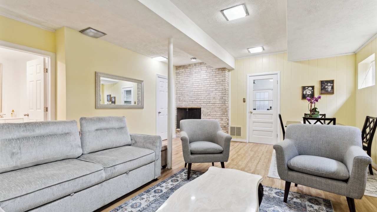 Photo of Livingroom in Silver Spring