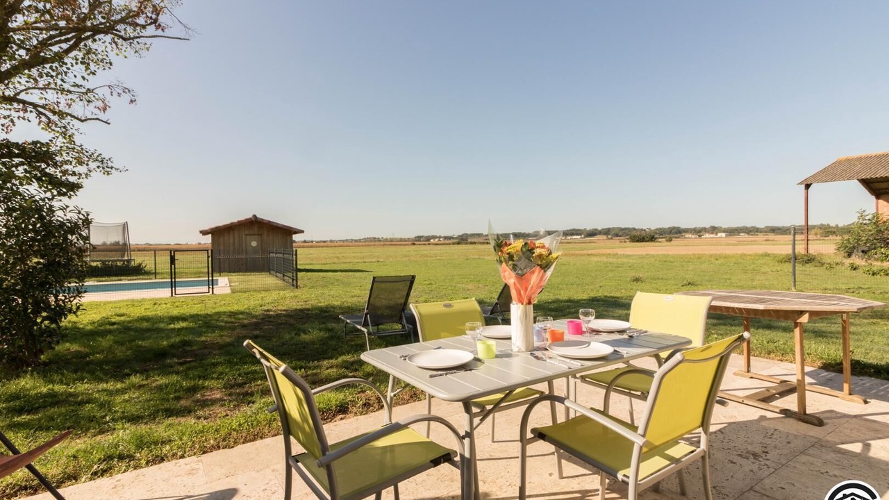 Photo of Outdoor in Merville