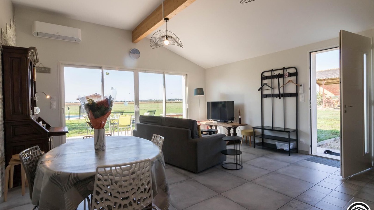 Photo of Livingroom in Merville
