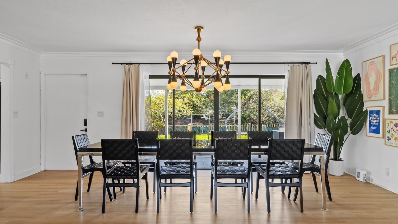 Photo of Livingroom in Golden Glades