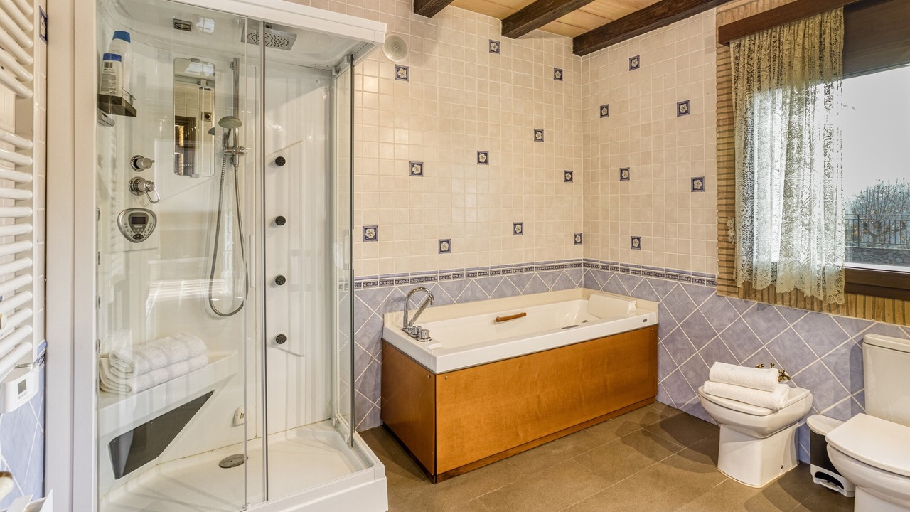 Photo of Bathroom in Amer