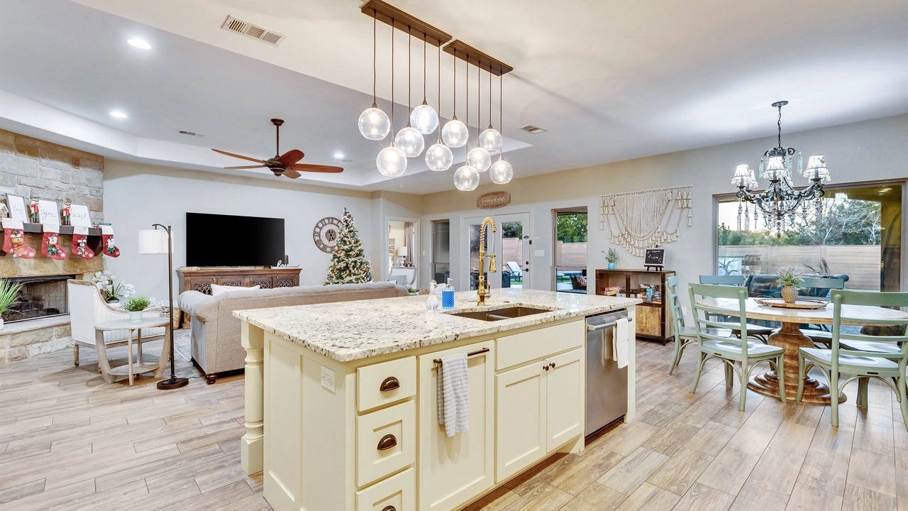 Photo of Livingroom in Highland Lake Estates