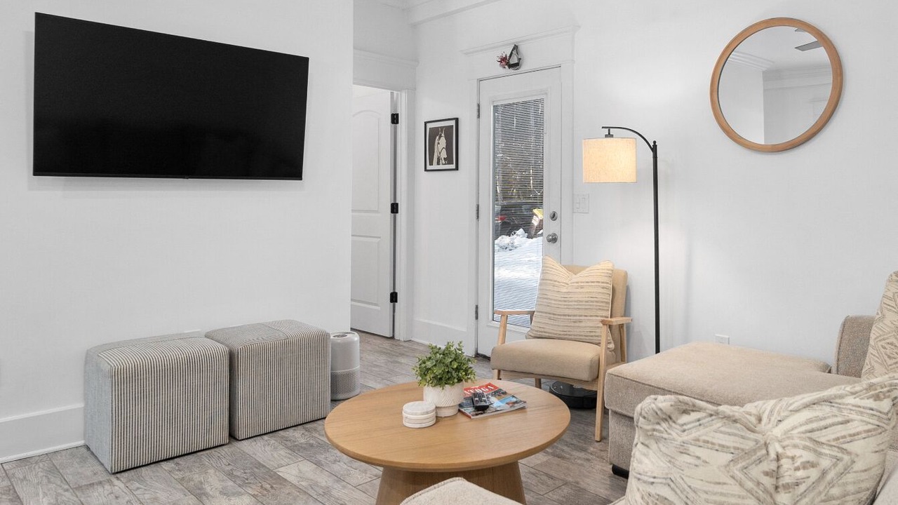 Photo of Livingroom in Greenfield Center