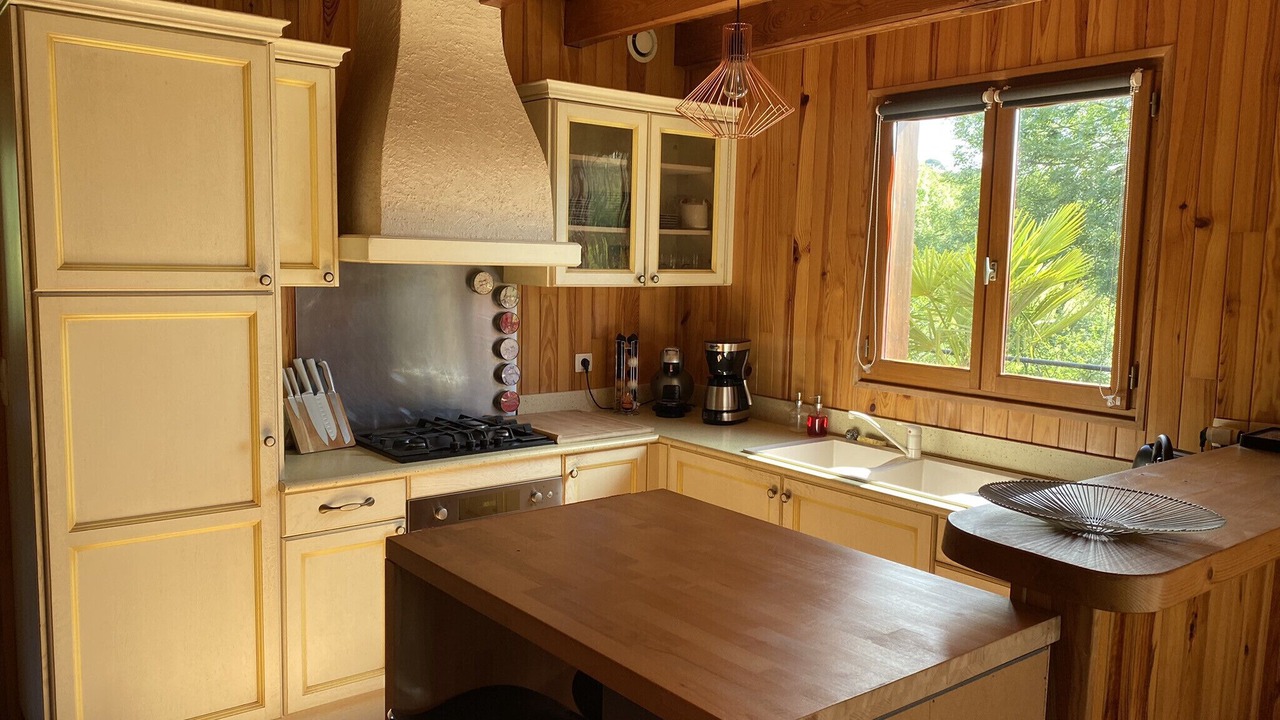 Photo of Kitchen in Yssandon