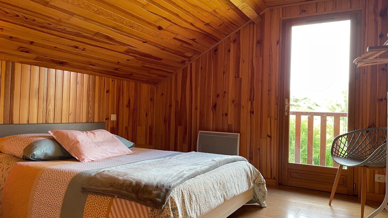 Photo of Bedroom in Yssandon