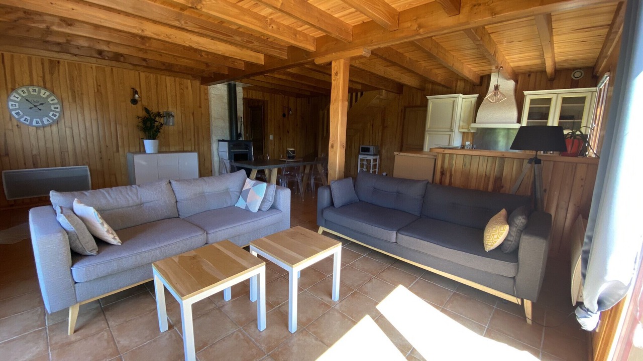 Photo of Livingroom in Yssandon