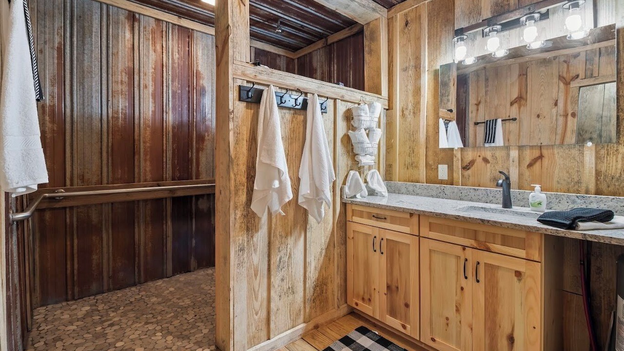 Photo of Bathroom in Abbeville