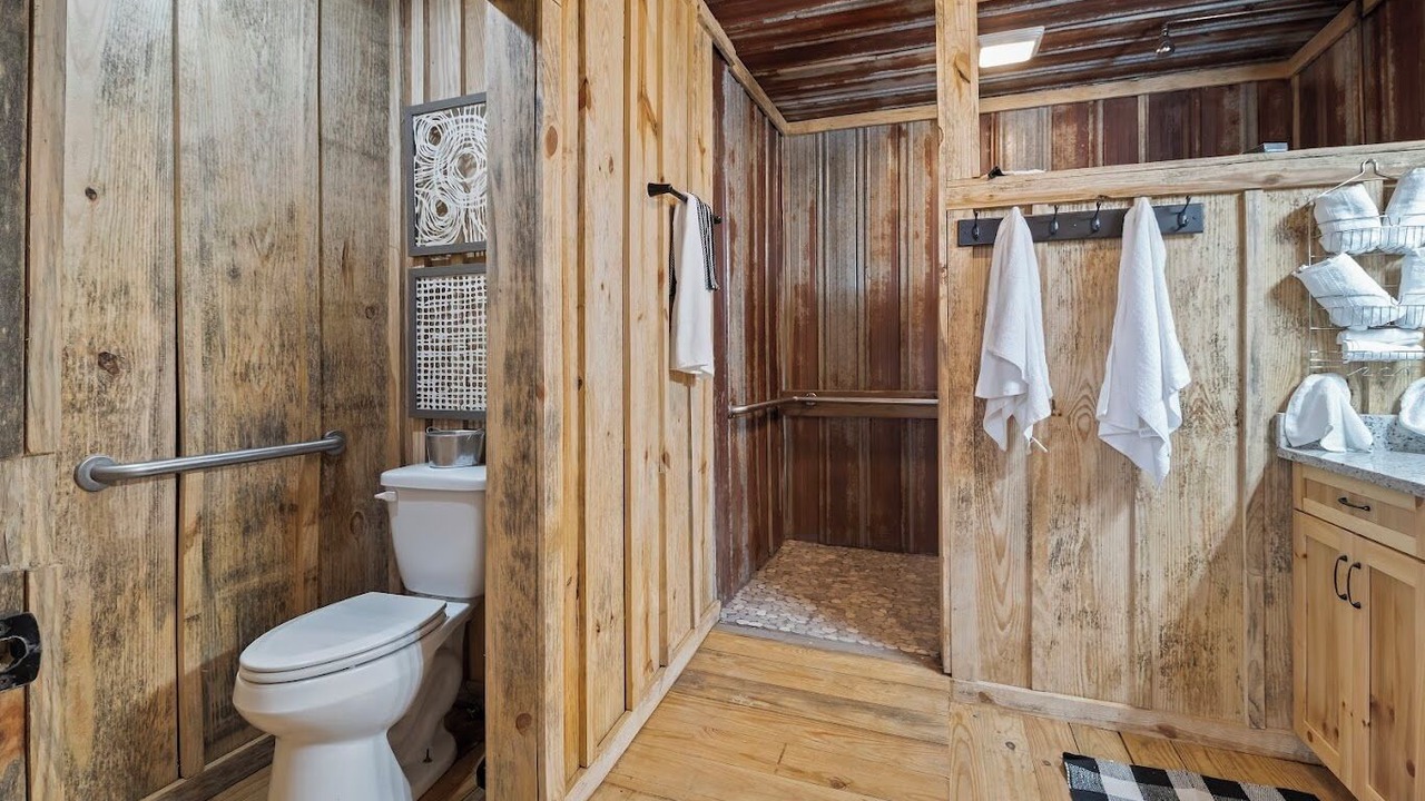Photo of Bathroom in Abbeville