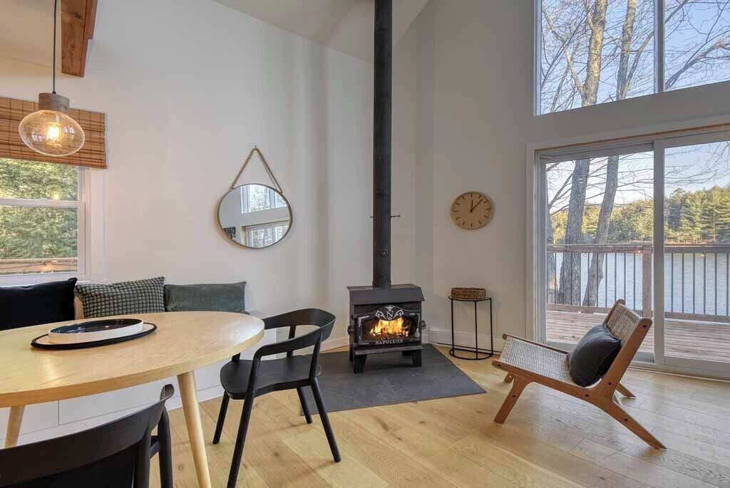 Photo of Livingroom in Amherst