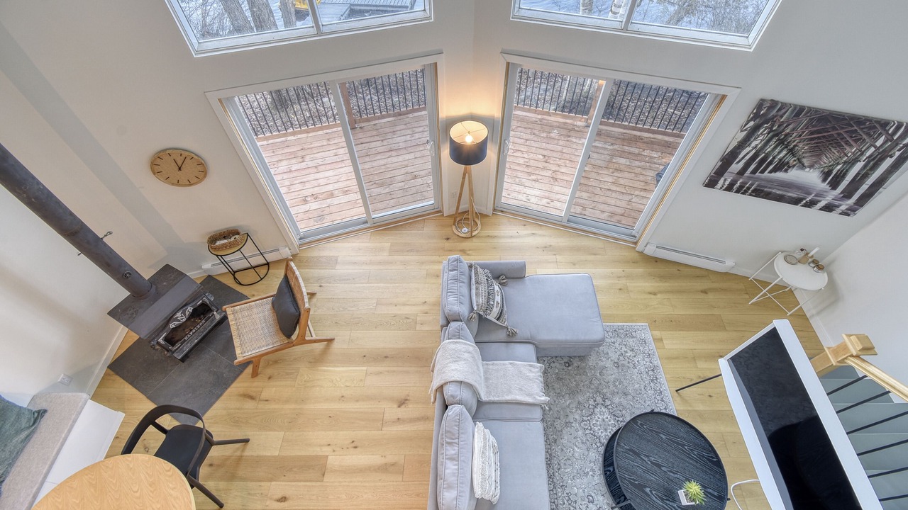 Photo of Livingroom in Amherst