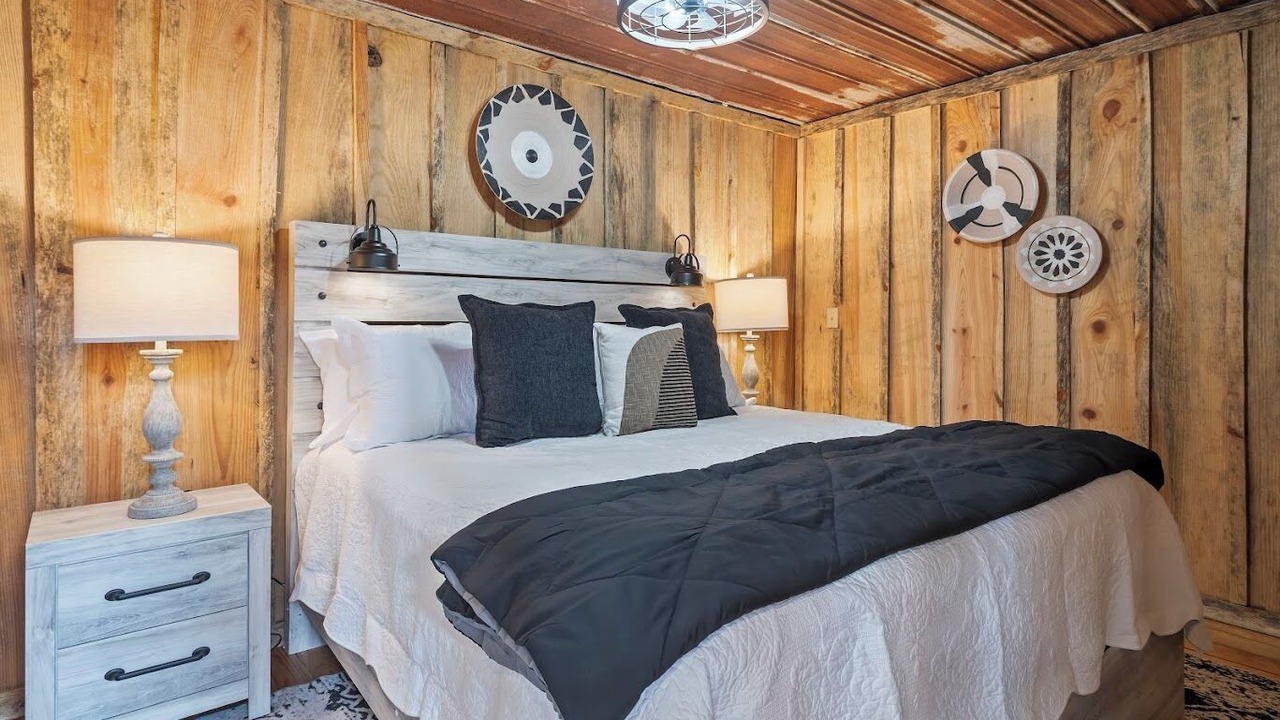 Photo of Bedroom in Abbeville