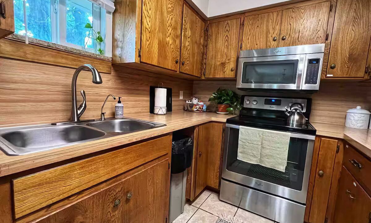 Photo of Kitchen in Buchanan Dam