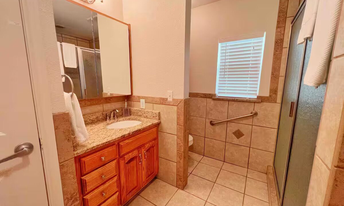 Photo of Bathroom in Buchanan Dam