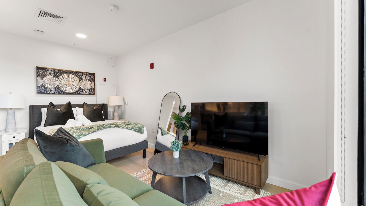 Photo of Bedroom in D Street - West Broadway