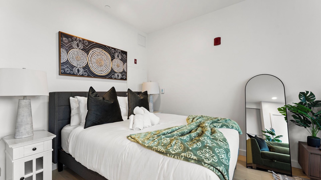 Photo of Bedroom in D Street - West Broadway