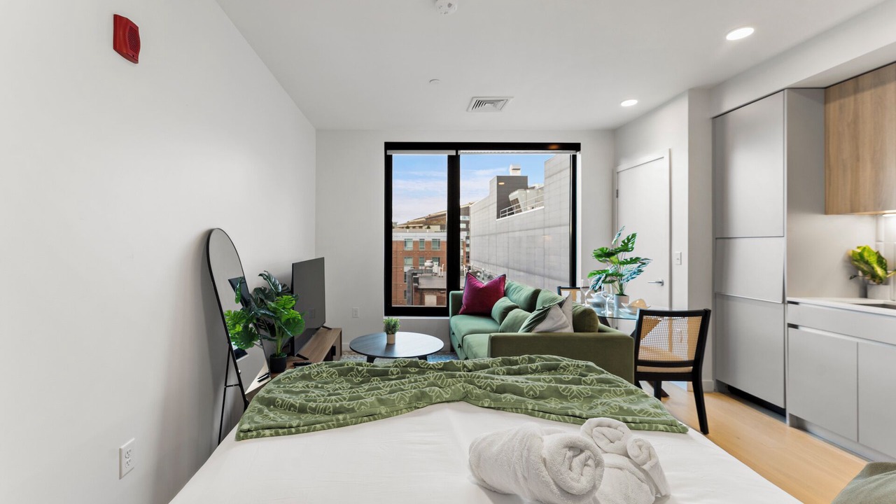 Photo of Bedroom in D Street - West Broadway