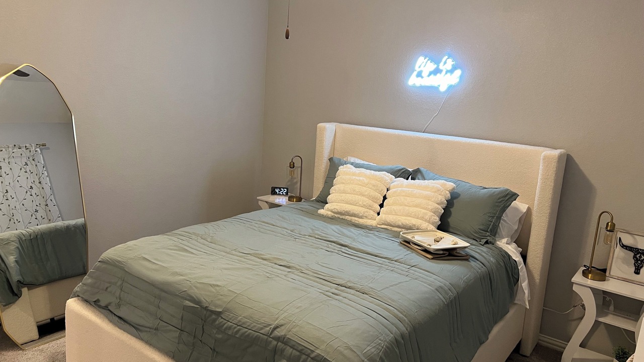 Photo of Bedroom in Iowa Colony