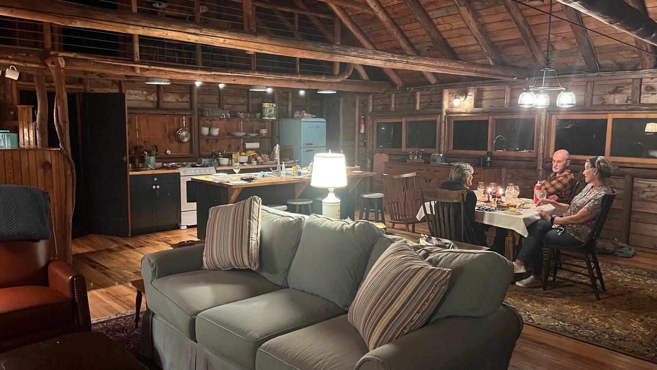 Photo of Livingroom in West Point