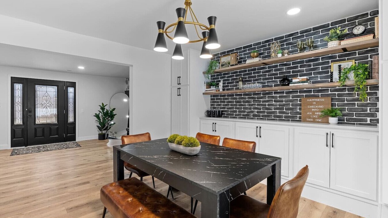 Photo of Livingroom in St. Charles