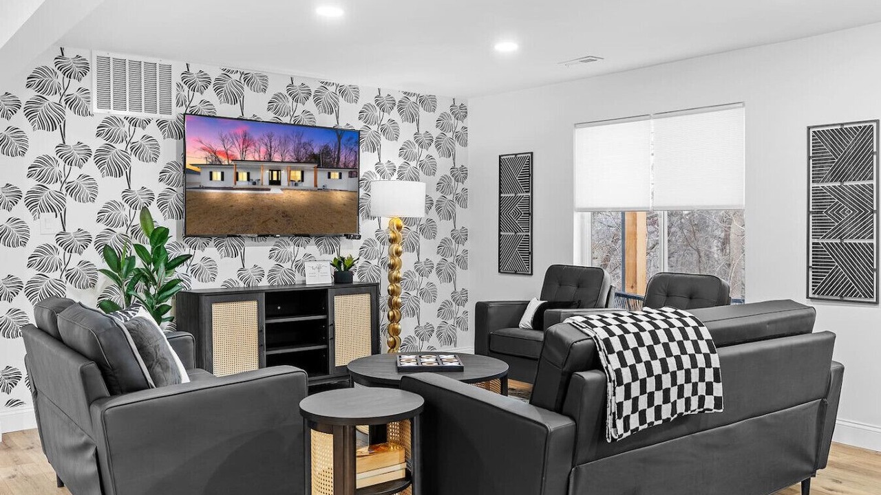 Photo of Livingroom in St. Charles