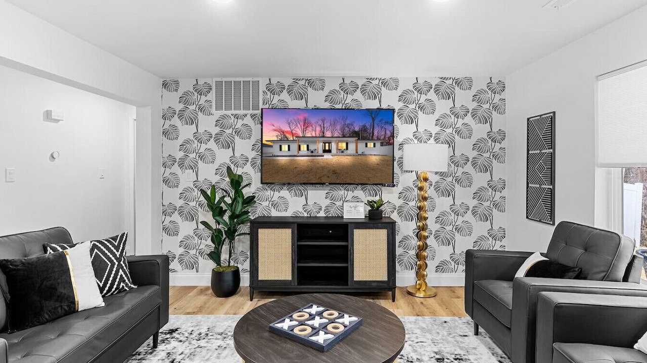 Photo of Livingroom in St. Charles