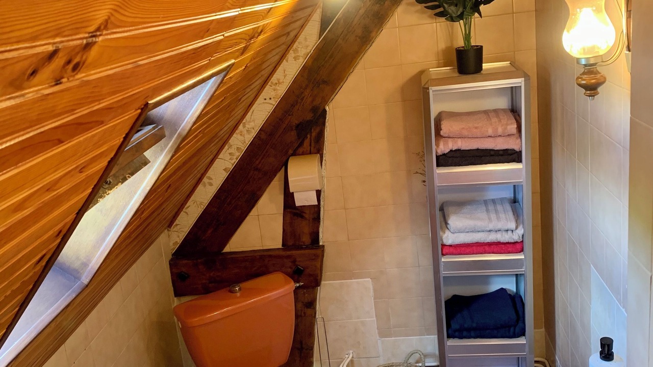Photo of Bathroom in Beaumont-le-Roger