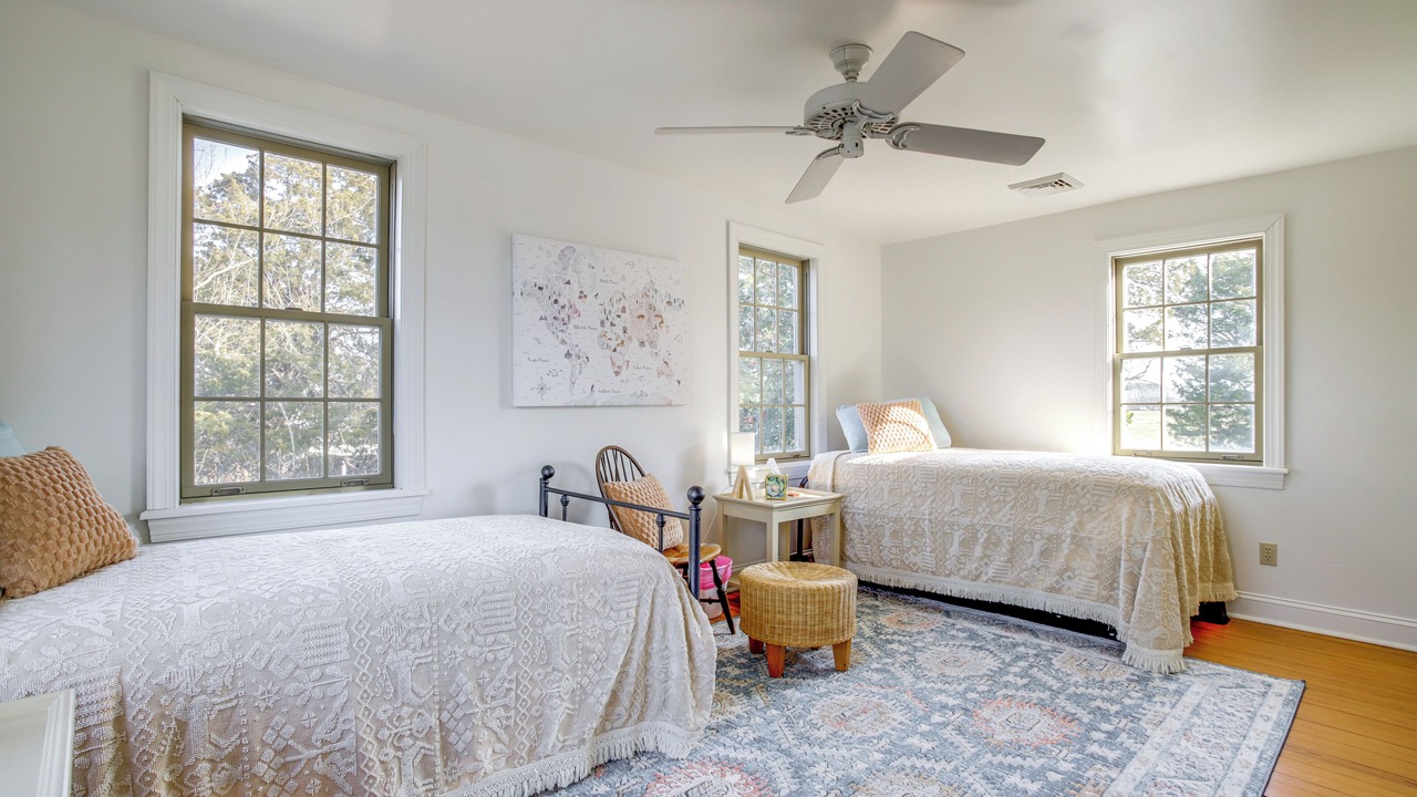 Photo of Others in Allen