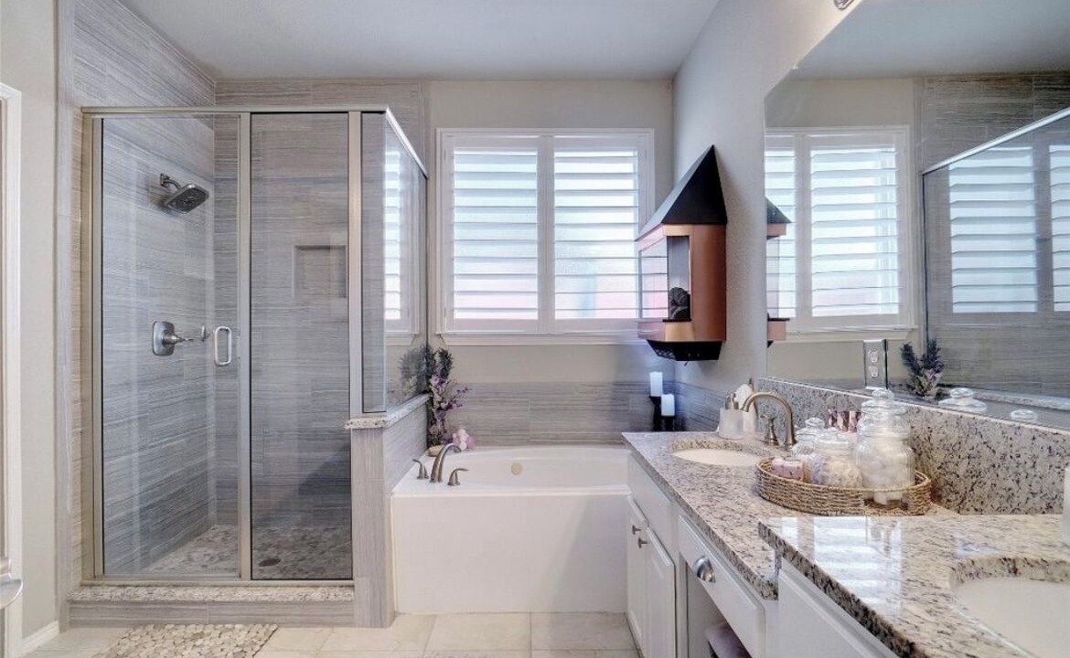 Photo of Bathroom in Fossil Creek