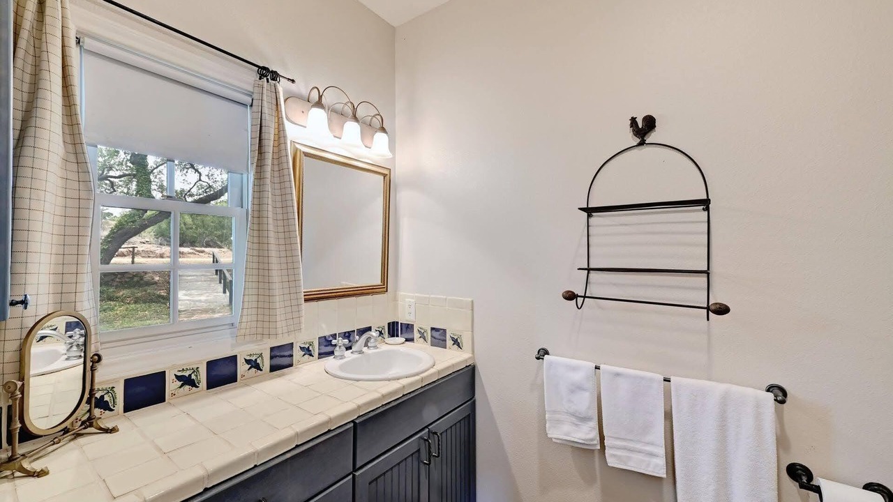 Photo of Bathroom in Burnet