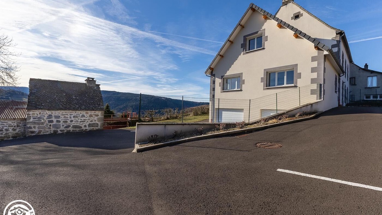 Photo of Outdoor in Murat-le-Quaire