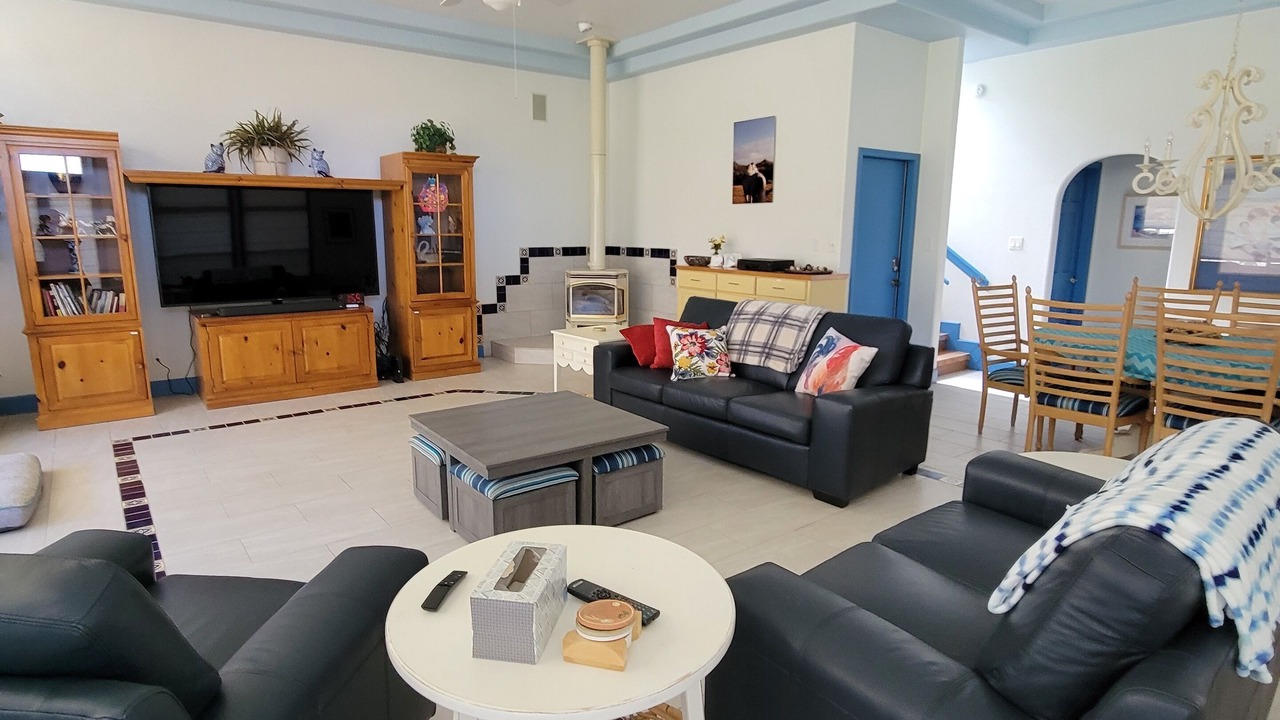 Photo of Livingroom in Truth or Consequences
