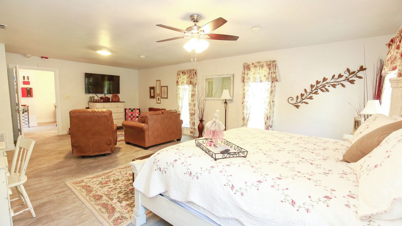 Photo of Bedroom in Marble Falls
